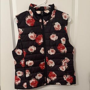 Black puffer vest with cream and red‎ tone roses from loft size medium.